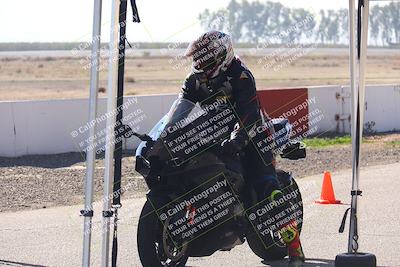 media/Nov-03-2025-Lets Ride (Mon) [[4d74c1c4d3]]/C Group/Grid/